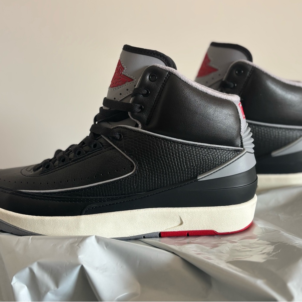 Stylish Black and Gray Men's Sneakers